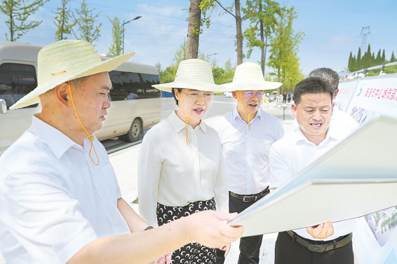 趙璟在商州調(diào)研時強調(diào) 認真學(xué)習(xí)貫徹省委十四屆二次全會精神 以實干實績推動高質(zhì)量發(fā)展邁上新臺階