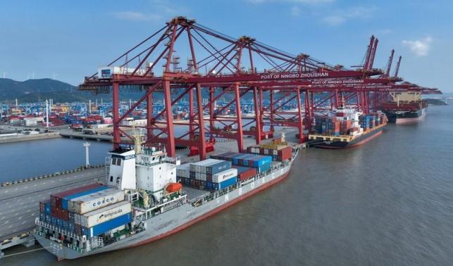 思想之光照亮奮進(jìn)之路——以習(xí)近平同志為核心的黨中央引領(lǐng)中國經(jīng)濟(jì)社會高質(zhì)量發(fā)展邁向新境界