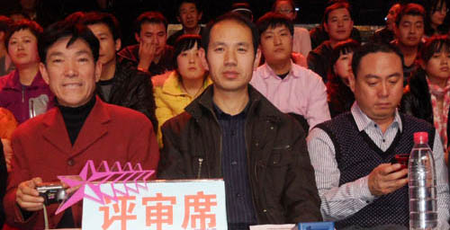 美術(shù)教師走進《星光大道》當(dāng)評委 稱經(jīng)歷很難忘記