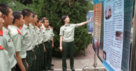 武警商洛市支隊(duì)在部隊(duì)中深入開(kāi)展法律服務(wù)下基層活動(dòng)