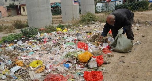 市區(qū)城鄉(xiāng)結(jié)合部環(huán)境衛(wèi)生令人堪憂
