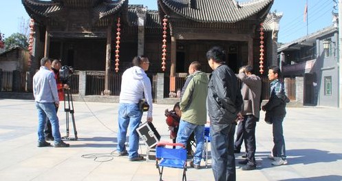 大型電視系列片《漢江》在古鎮(zhèn)漫川關(guān)拍攝