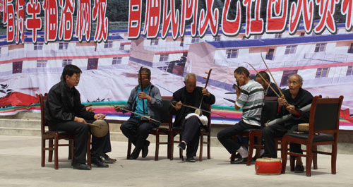 首屆“唱得幸福落滿坡”文藝大賽舉行