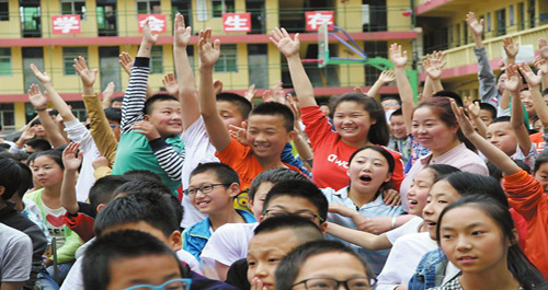 關(guān)愛明天  普法先行