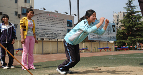 我市中考體育總分50 現(xiàn)場測試占35分