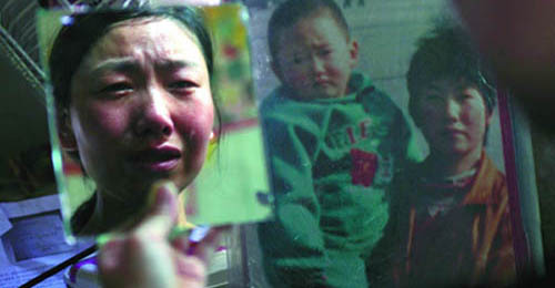 商洛42歲母親上選秀舞臺(tái) 為找17年前丟失孩子