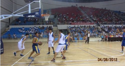 市籃協(xié)舉辦第三屆“籃協(xié)杯”男子籃球邀請(qǐng)賽