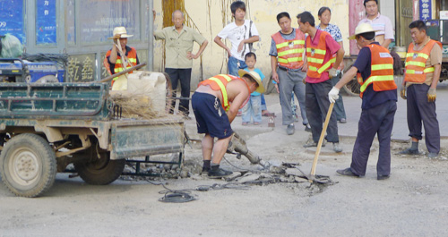 市政整修路面贏得市民贊揚(yáng)