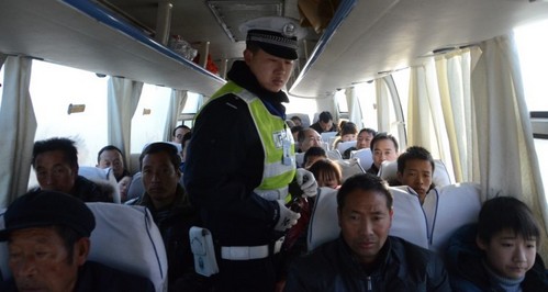 商洛：加大執(zhí)法力度 確保春運(yùn)安全