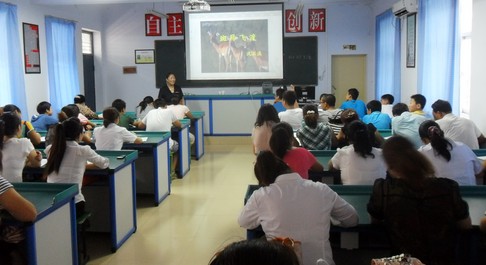 商洛2013年暑期“名師大篷車”走進洛南