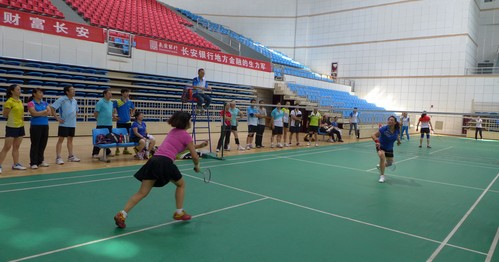 商洛第三屆運(yùn)動(dòng)會(huì)在市體育館舉行羽毛球比賽