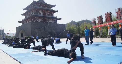 商洛公安局商州分局巡特警不斷加強(qiáng)技能練兵