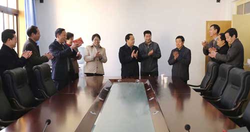 商洛市領(lǐng)導在商洛日報社慰問(圖文)