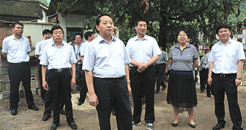 全市美麗鄉(xiāng)村示范村建設(shè)推進(jìn)會(huì)在柞水召開