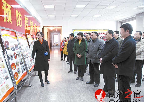 市委常委、常務(wù)副市長(zhǎng)高健帶領(lǐng)部分單位黨員到市疾控中心參觀學(xué)習(xí)黨建經(jīng)驗(yàn)