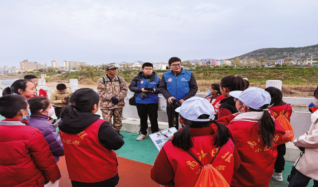 學(xué)習(xí)鳥(niǎo)類(lèi)知識(shí) 守護(hù)“藍(lán)天精靈”