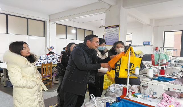 潤安毛絨玩具廠將落戶鎮(zhèn)安