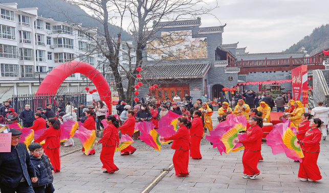 多彩活動迎新春 文化惠民進萬家