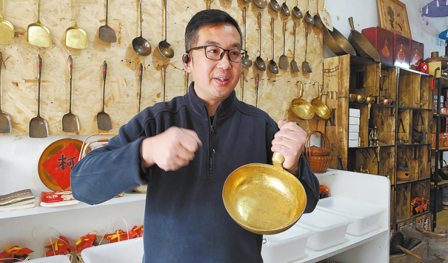 千錘萬鑿方成器 銅聲當(dāng)當(dāng)響百年