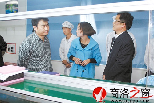 商丹園區(qū)黨工委副書記、管委會(huì)常務(wù)副主任崔孝栓檢查指導(dǎo)工作
