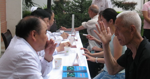 市林業(yè)局開展健康知識進(jìn)機(jī)關(guān)