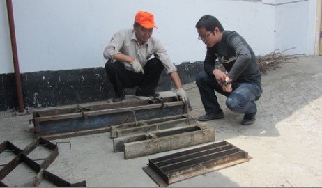 商南：甘做一顆“鋪路石”