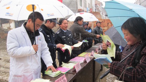 洛南：弘揚(yáng)法治精神  促進(jìn)社會(huì)和諧