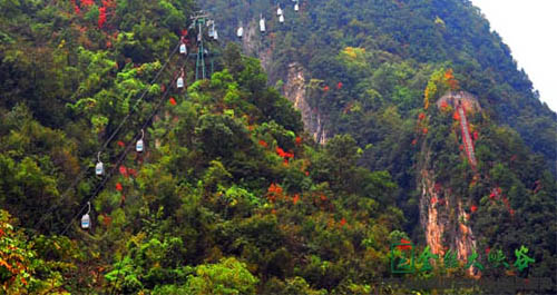 陜西商南金絲峽“商洛第一索”開通運(yùn)營(yíng)