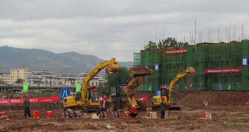 丹鳳江南小區(qū)保障性住房工程開始動工