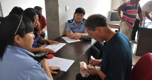 丹鳳勞動(dòng)保障監(jiān)察大隊(duì)為農(nóng)民工追討工資36萬元