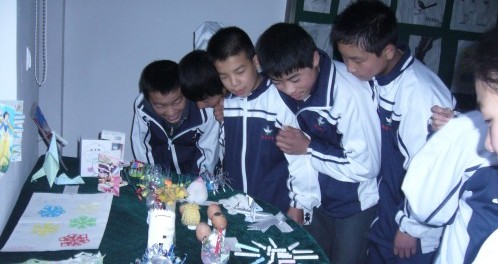 丹鳳棣花中學(xué)舉辦美術(shù)作品展