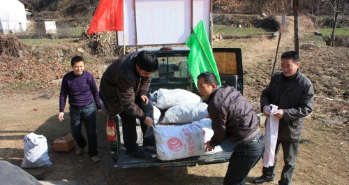 石鎮(zhèn)林場(chǎng)職工溫暖過冬