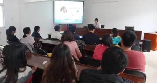 柞水縣婦幼保健院“孕產(chǎn)婦學(xué)?！遍_課