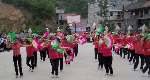 柞水縣柴莊鎮(zhèn)棗樹坪村群眾文化生活豐富多彩