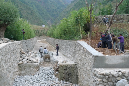 丹鳳縣在桃花谷水保示范園實(shí)施桃花泉工程