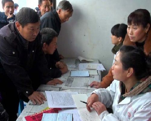 洛南縣殘聯(lián)開(kāi)展患者免費(fèi)治療救助活動(dòng)