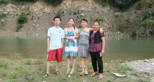 鎮(zhèn)安：手足情深抱團斗血癌