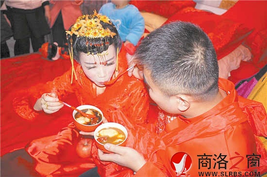 吃了子孫湯，可白頭偕老,子孫滿堂。