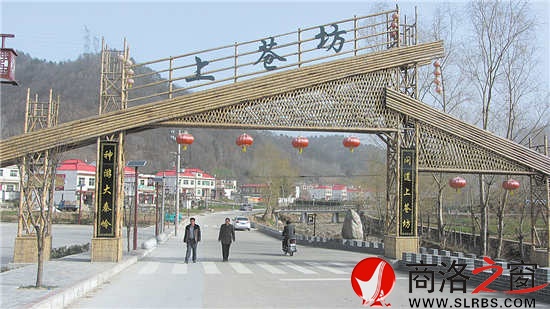 依托“美麗鄉(xiāng)村”建設(shè)，荊家河村變得越來越美麗。